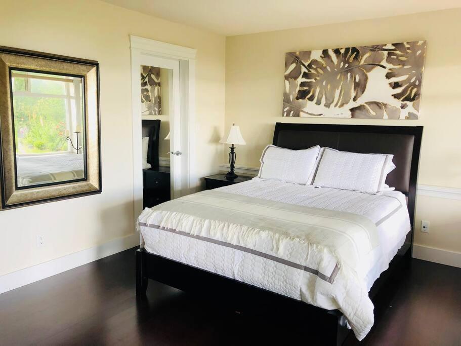 Saanichton Waterfront 2Br Suite With Superb Views المظهر الخارجي الصورة