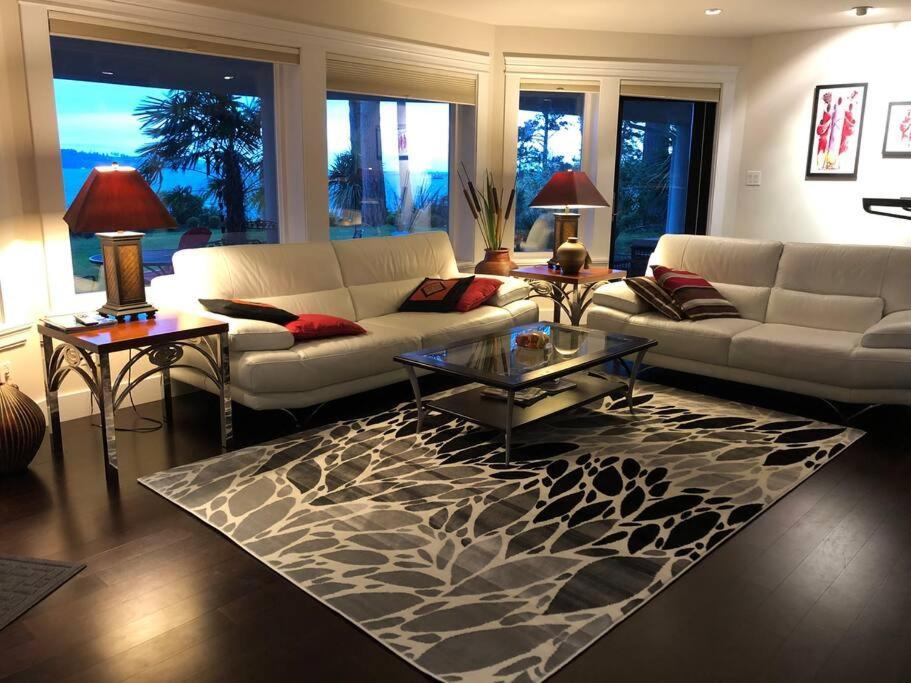 Saanichton Waterfront 2Br Suite With Superb Views المظهر الخارجي الصورة