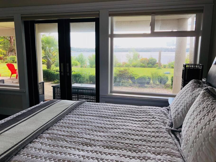 Saanichton Waterfront 2Br Suite With Superb Views المظهر الخارجي الصورة