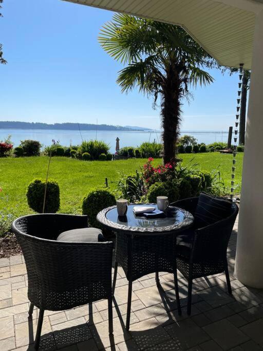 Saanichton Waterfront 2Br Suite With Superb Views المظهر الخارجي الصورة